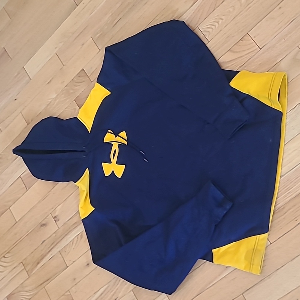 Under Armour Hoodie